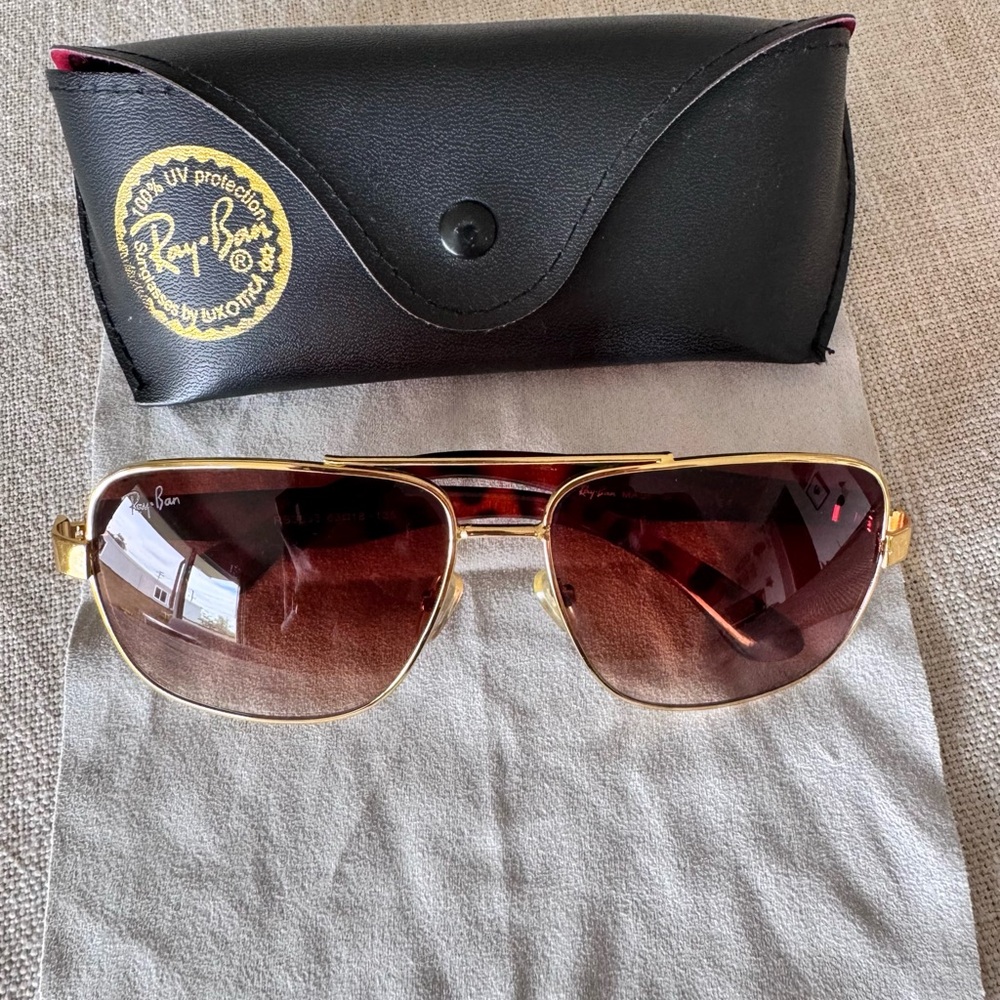 Ray-Ban Gold Frame Brown Gradient Pilot Sunglasses